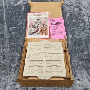 VTG 1998 Pampered Chef Stoneware one Gingerbread Home Town Train Mold  #1806